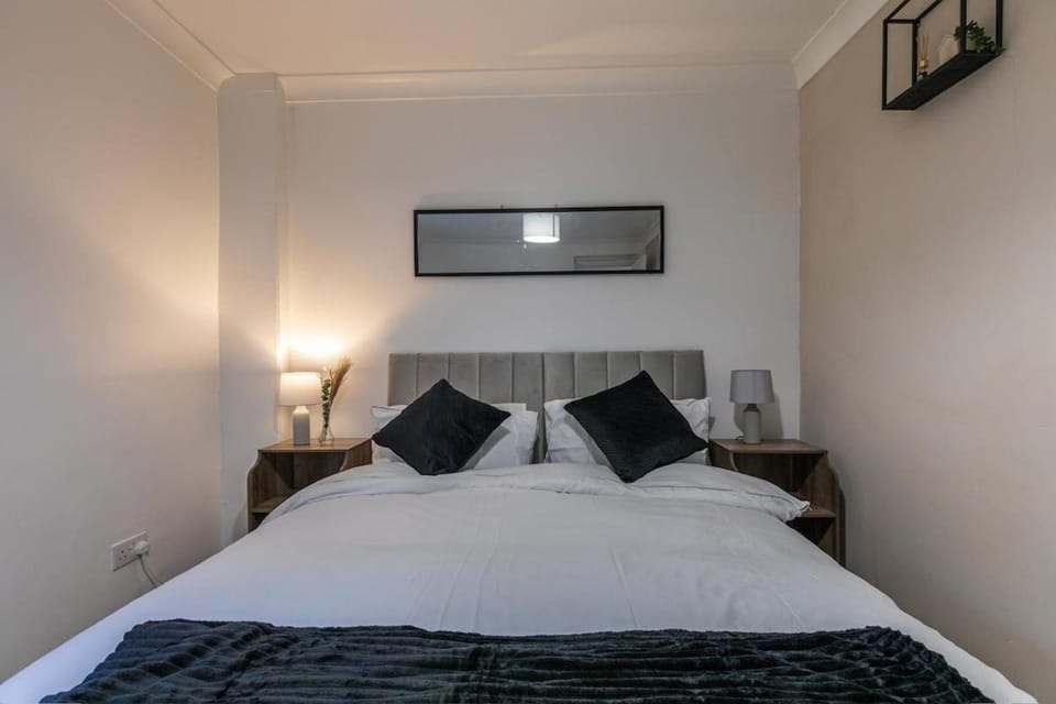 12 bed, Contractor&Family stays , Free parking Apartment in Southampton