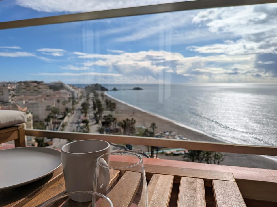 Landmark view, Pool view, Sea view