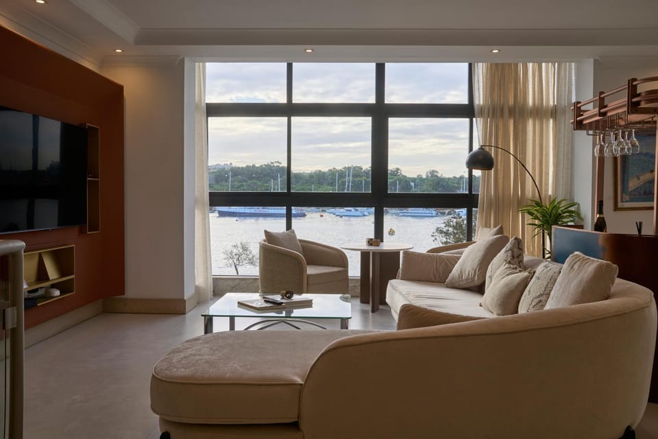 TV and multimedia, Living room, Seating area, Sea view