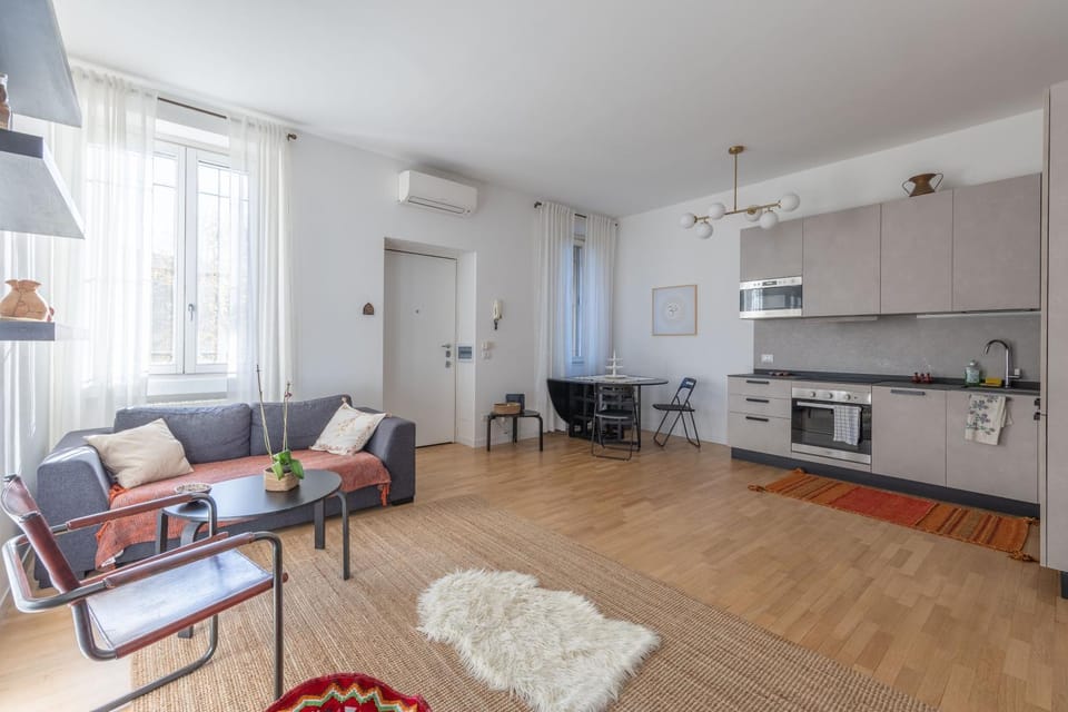 Kitchen or kitchenette, Living room