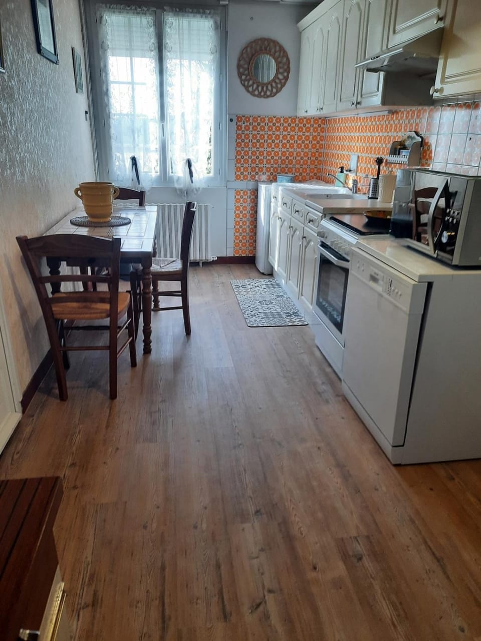 Kitchen or kitchenette, kitchen