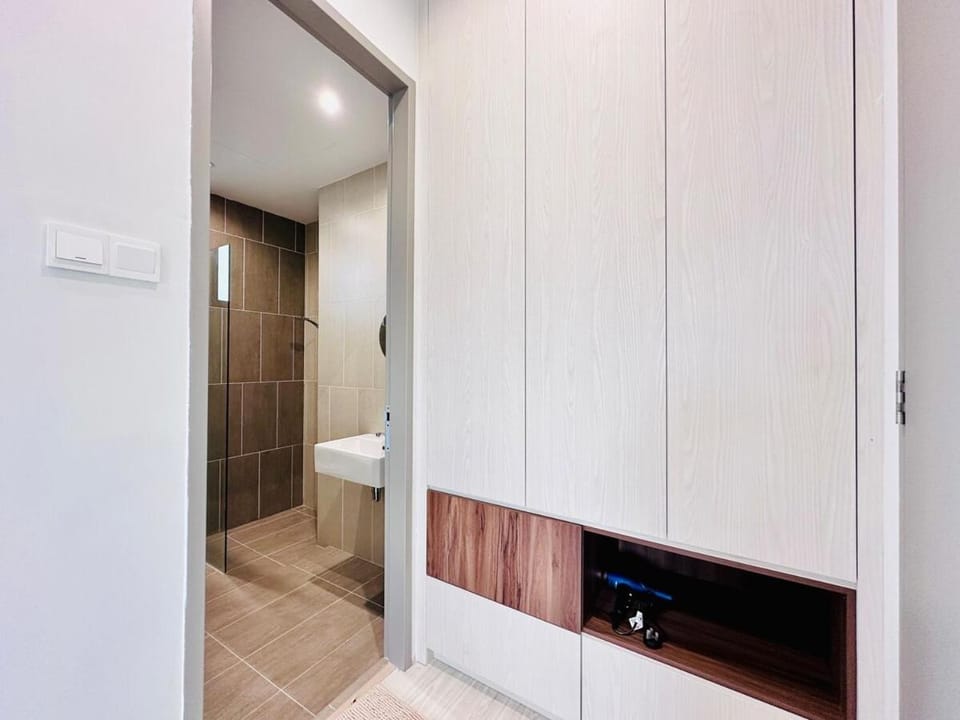 Stunning Sea & Penang Bridge View Luxury 2BR Apartment in Bayan Lepas