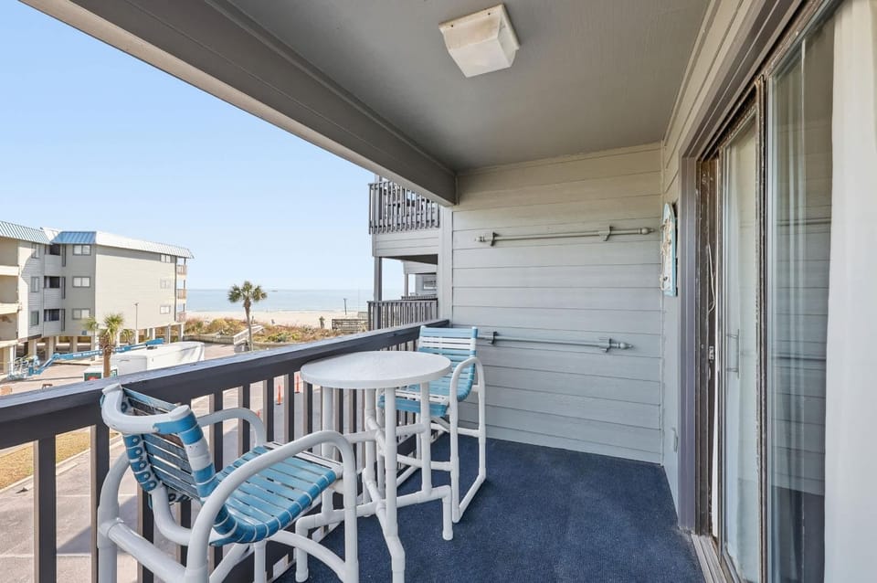 Shoreline Glimmer at Sea Cabin w Pool Cabin in North Myrtle Beach