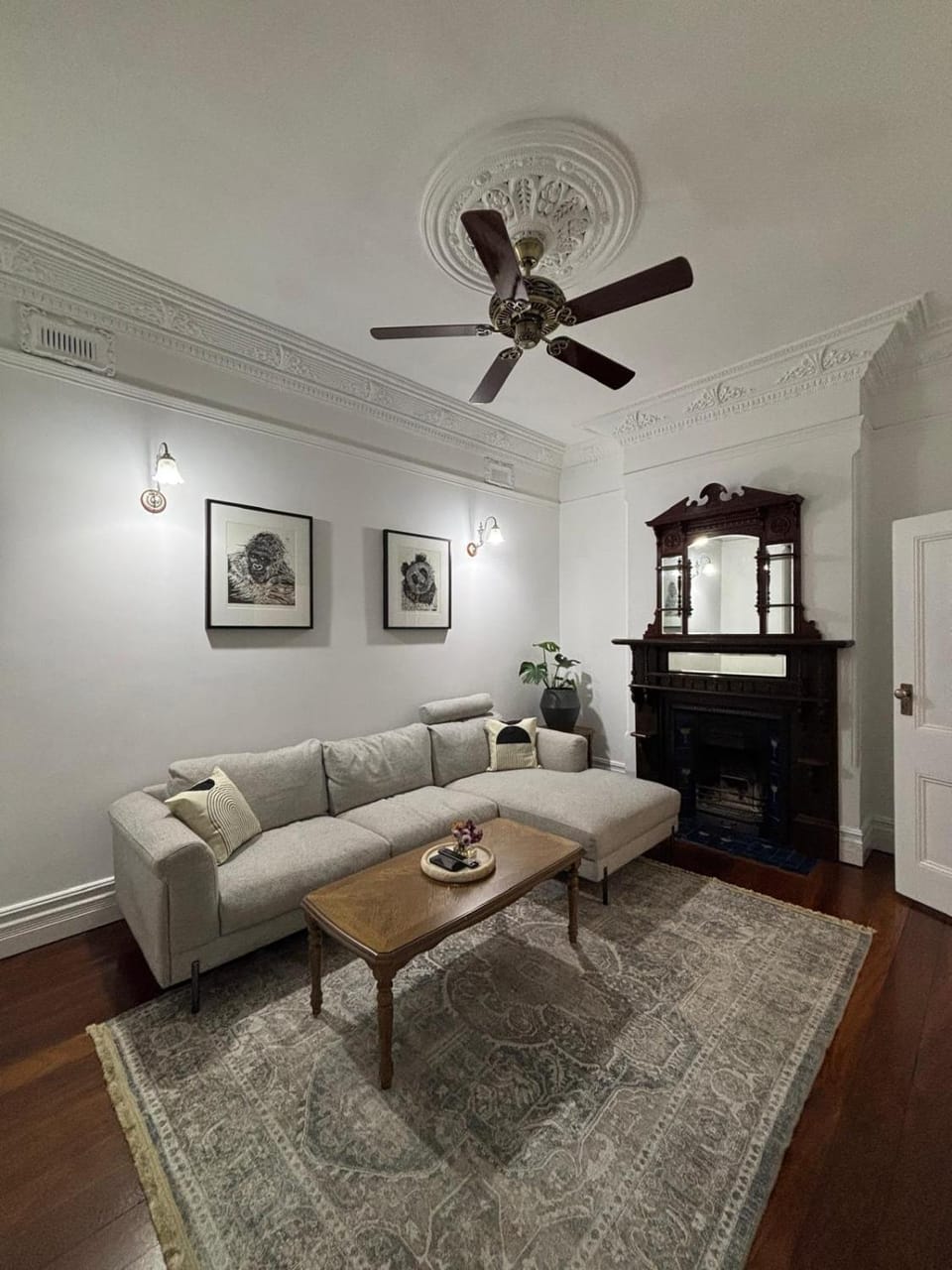 Communal lounge/ TV room