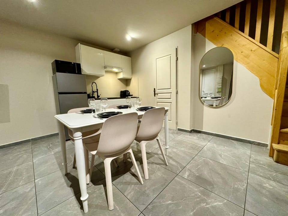 Le zébra des grattes-ciel -medipole Apartment in Villeurbanne