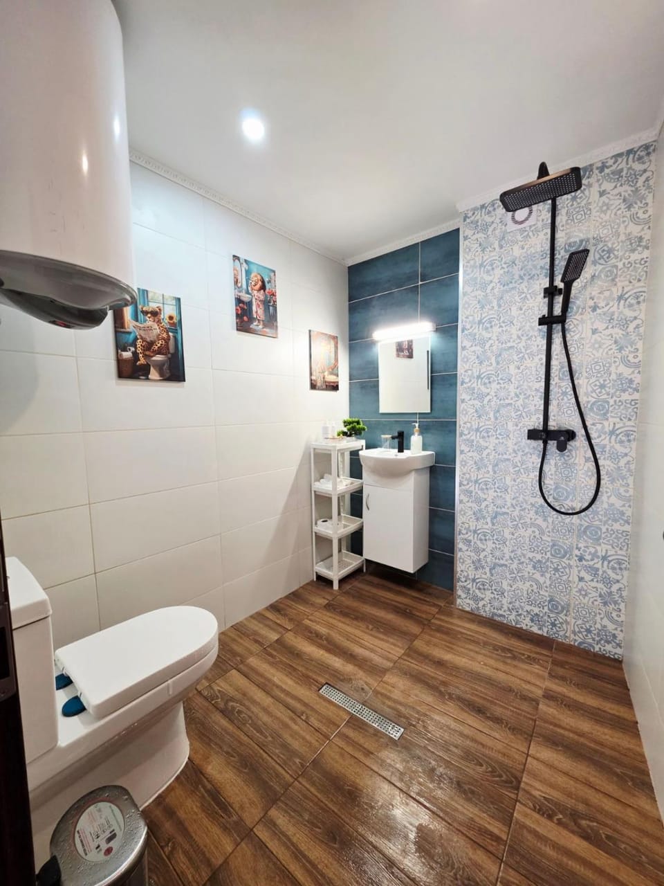 Shower, Toilet, Bathroom