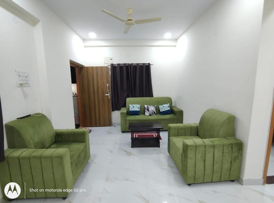 Luxe Zenhouse 2BHK Flat in Madhapur Near 100ft Rd Apartment in Hyderabad