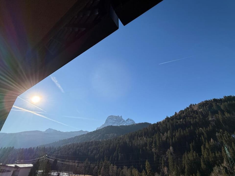 Red Alpine Olympic Apartment near Cortina Apartment in San Vito di Cadore