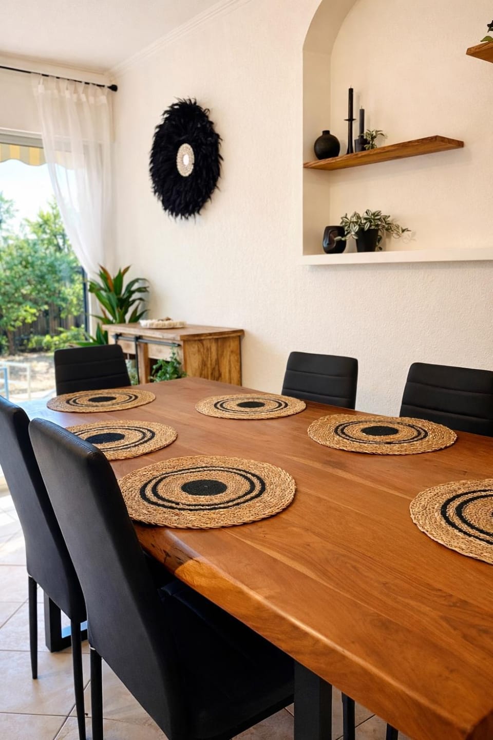 Living room, Decorative detail, Decorative detail, Seating area, Dining area, storage, storage