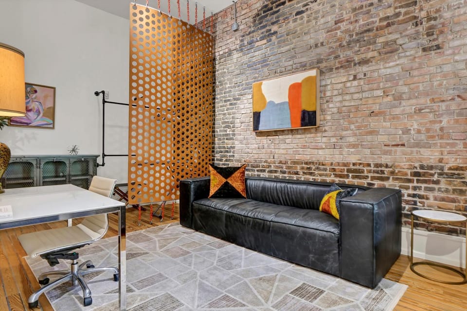Luxe 220 Suite 2 House in Wilmington