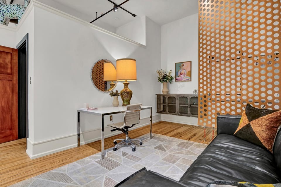 Luxe 220 Suite 2 House in Wilmington