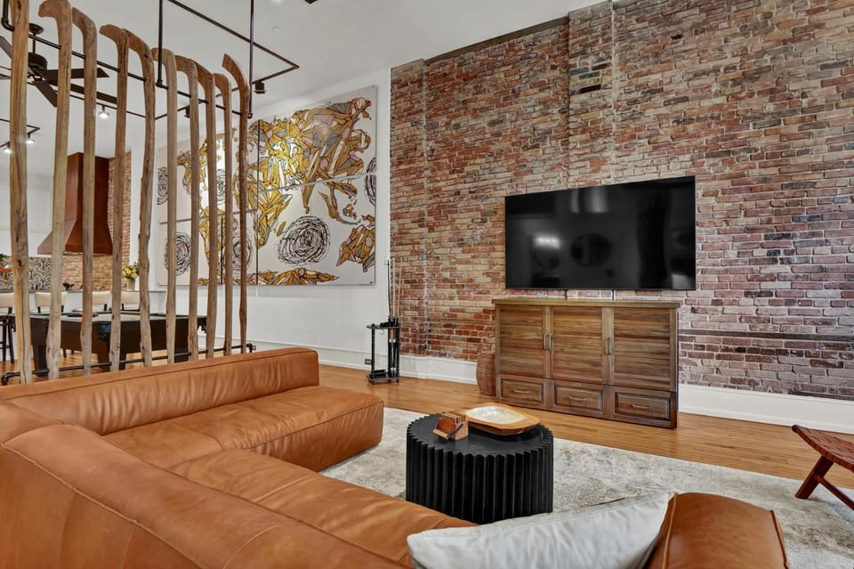 Luxe 220 Suite 3 House in Wilmington