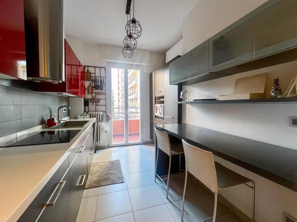 Kitchen or kitchenette, dishwasher, oven, pet friendly, stove