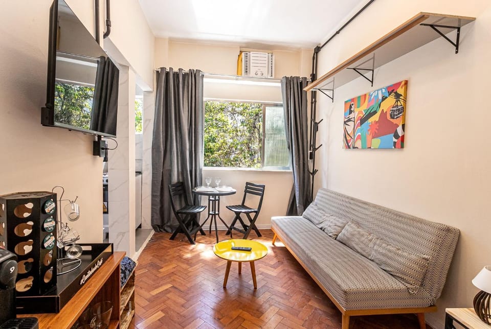 Communal lounge/ TV room, Living room, Dining area