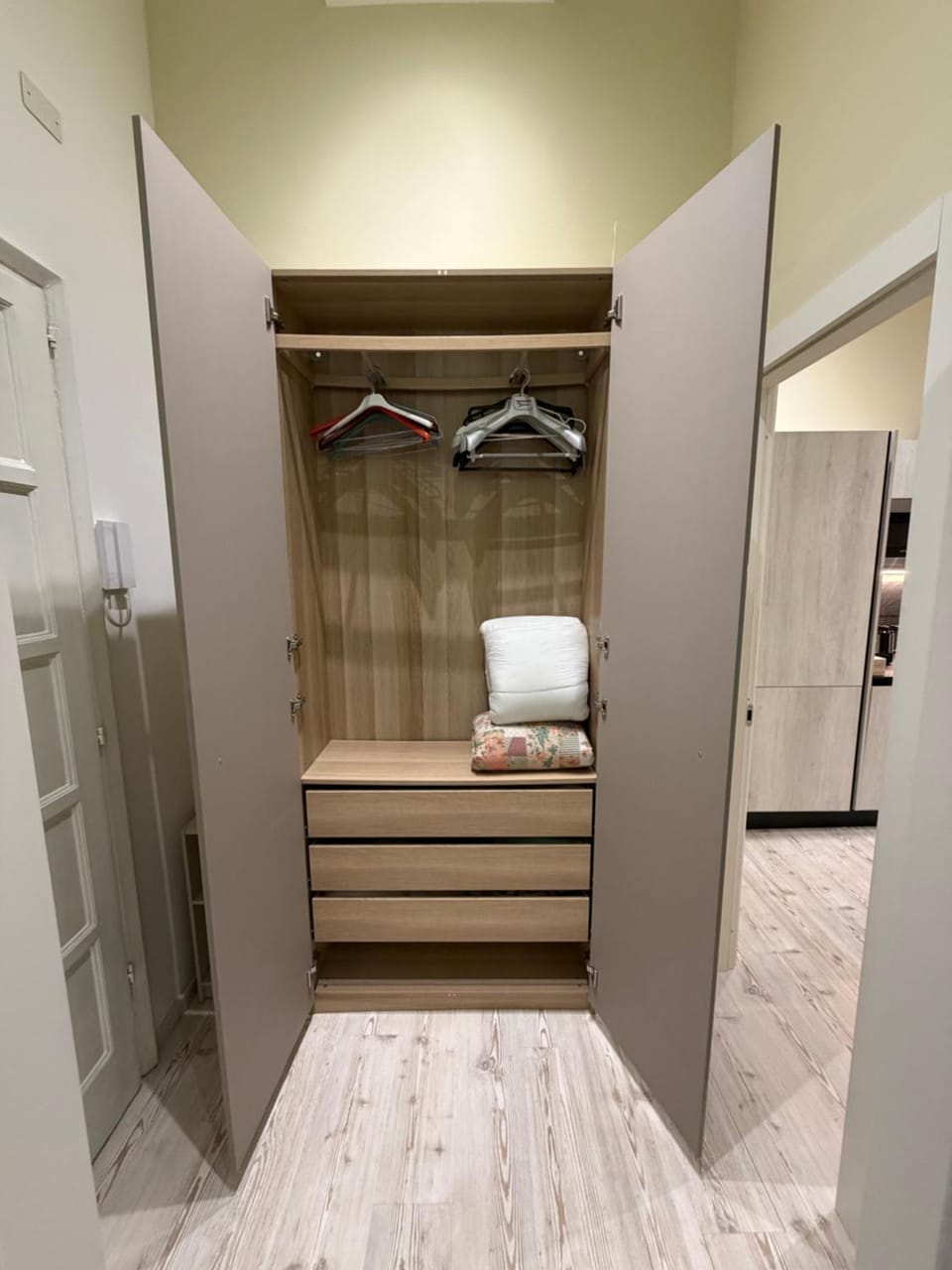wardrobe