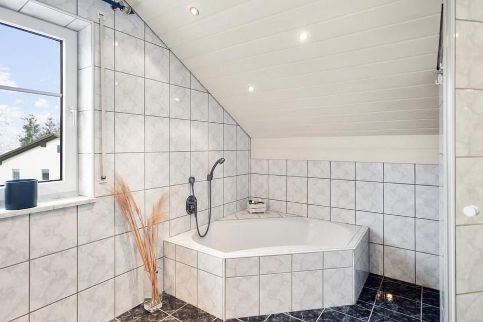 Bathroom, Bath