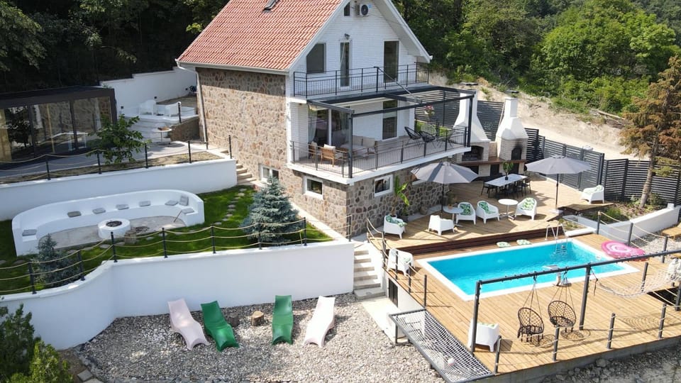 Vila na Vrhu Villa in Novi Sad
