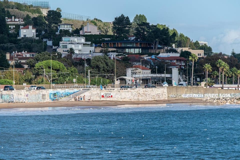 HomeySuite SeaHouse at the Beach Apartment in Lisbon District