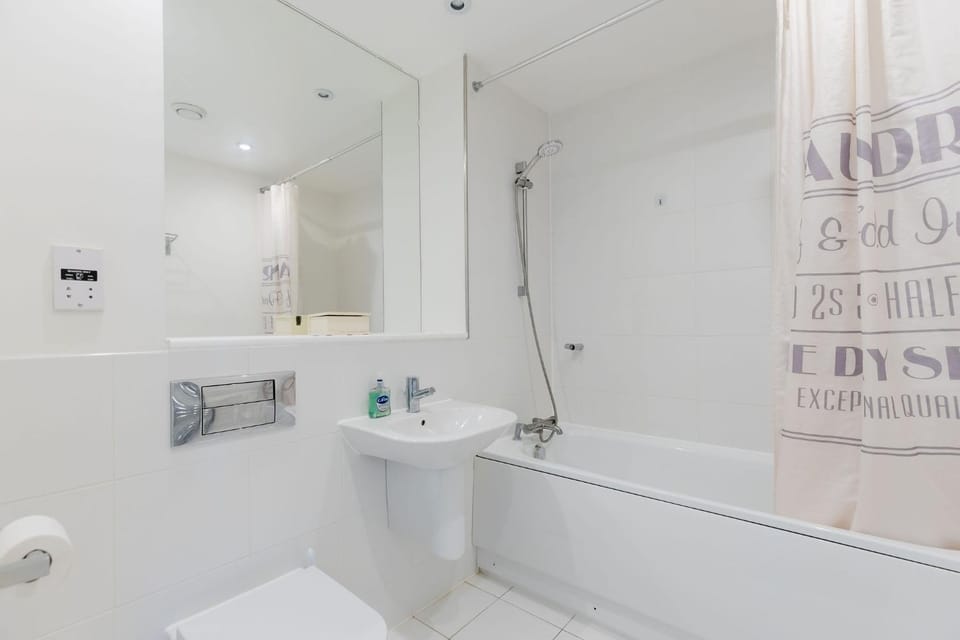 Spacious 2BDR East London Retreat Apartment in London