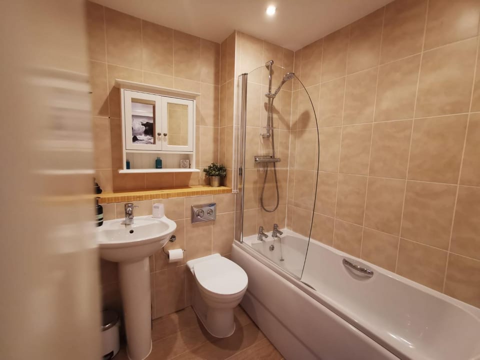 Shower, Bathroom, Bath, towels