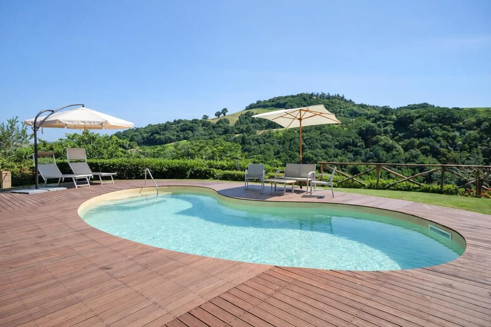 Day, Natural landscape, Mountain view, Pool view, Swimming pool, sunbed