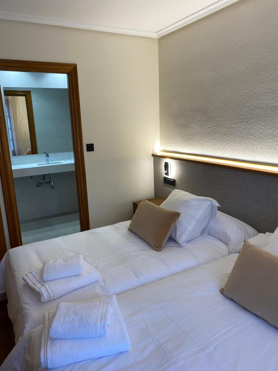 Bed, Photo of the whole room, Bedroom, towels, wardrobe