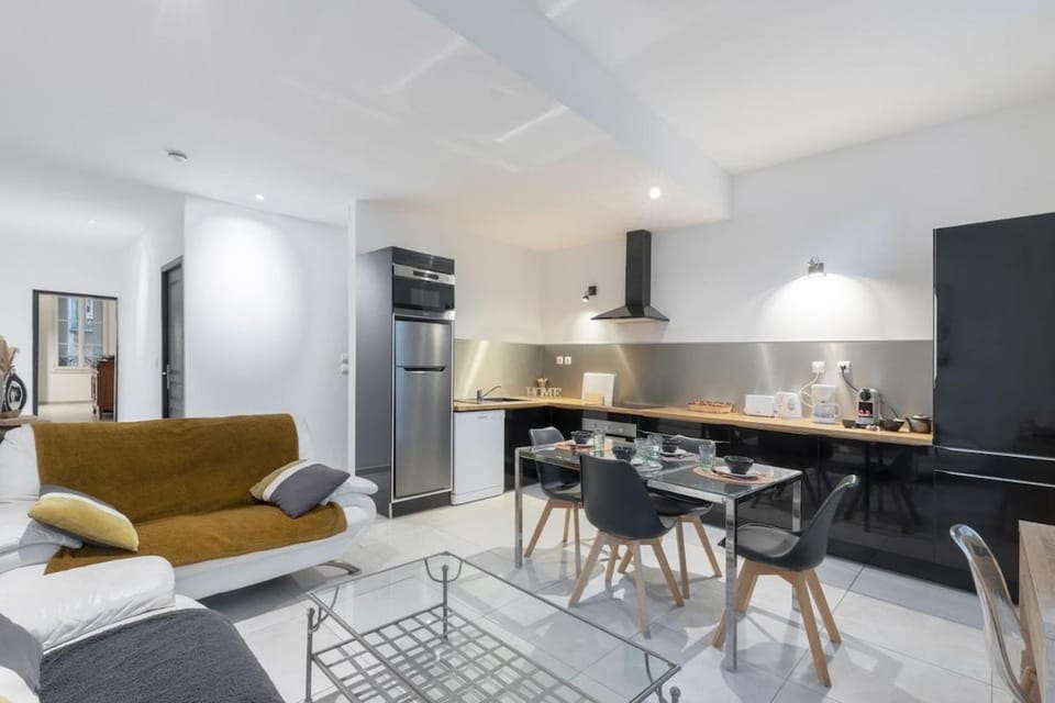 Saint-Roch - Spacious, fully equipped & Park view Apartment in Montpellier