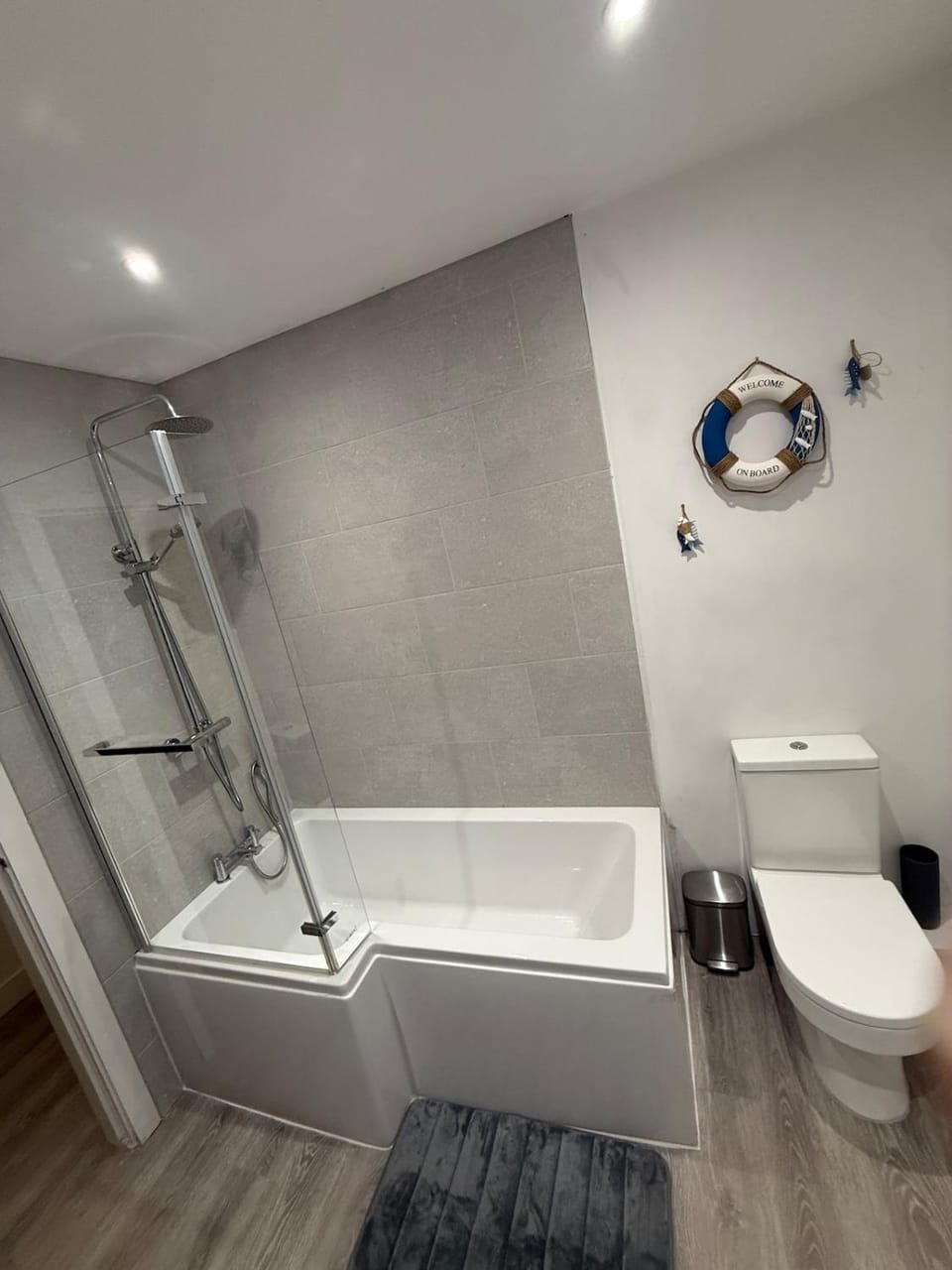 3 Bedroom apartment close to the beach Apartment in Trearddur Bay