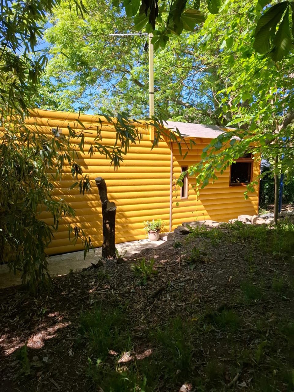 The Swallow's Return LogCabin, Carlingford, A91D954 Cabin in Louth, Co. Louth, Ireland