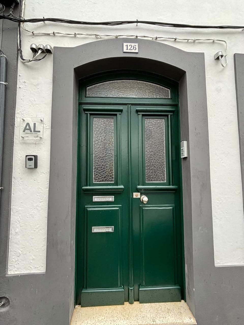 Facade/entrance