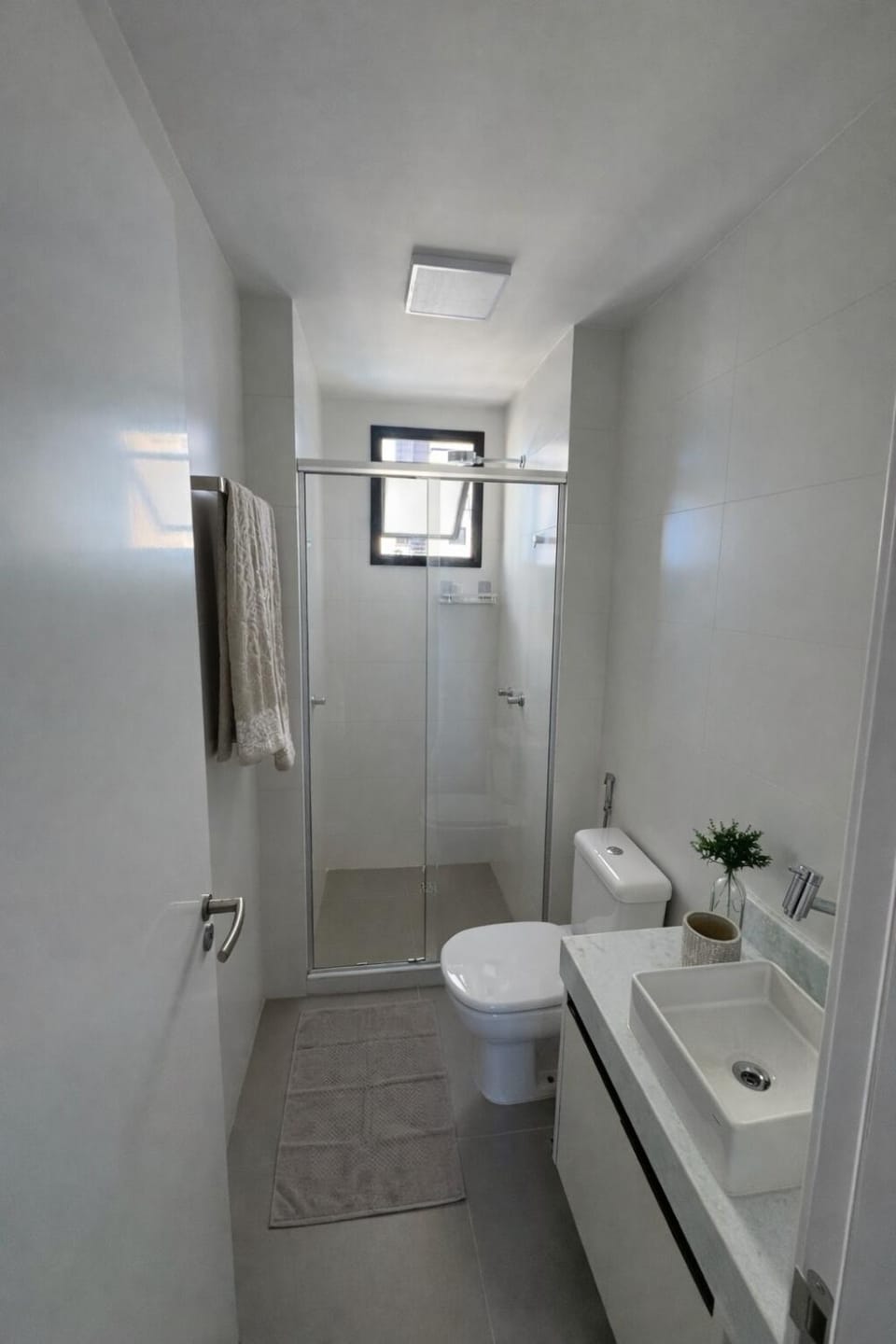 Shower, Bathroom, towels