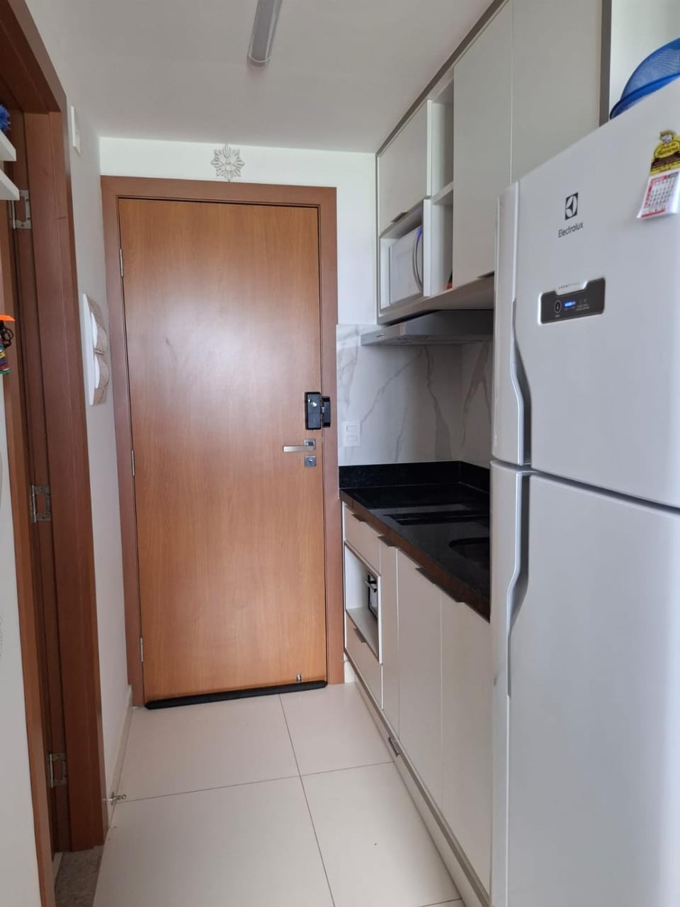 Kitchen or kitchenette, minibar