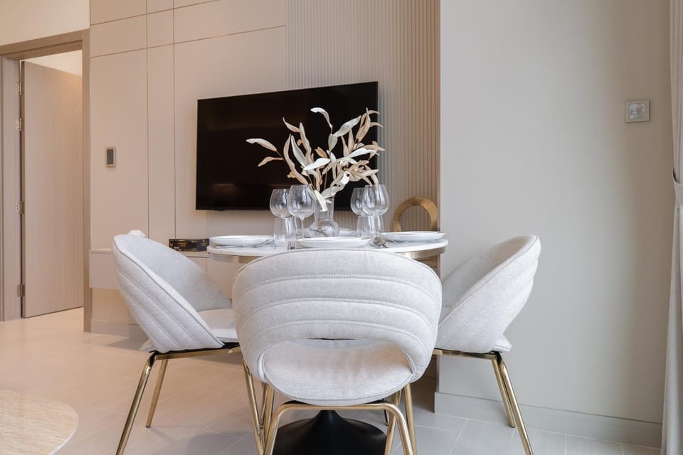 Luxury 1BR - Binghatti Phantom - Amazing Amenities Apartment in Dubai