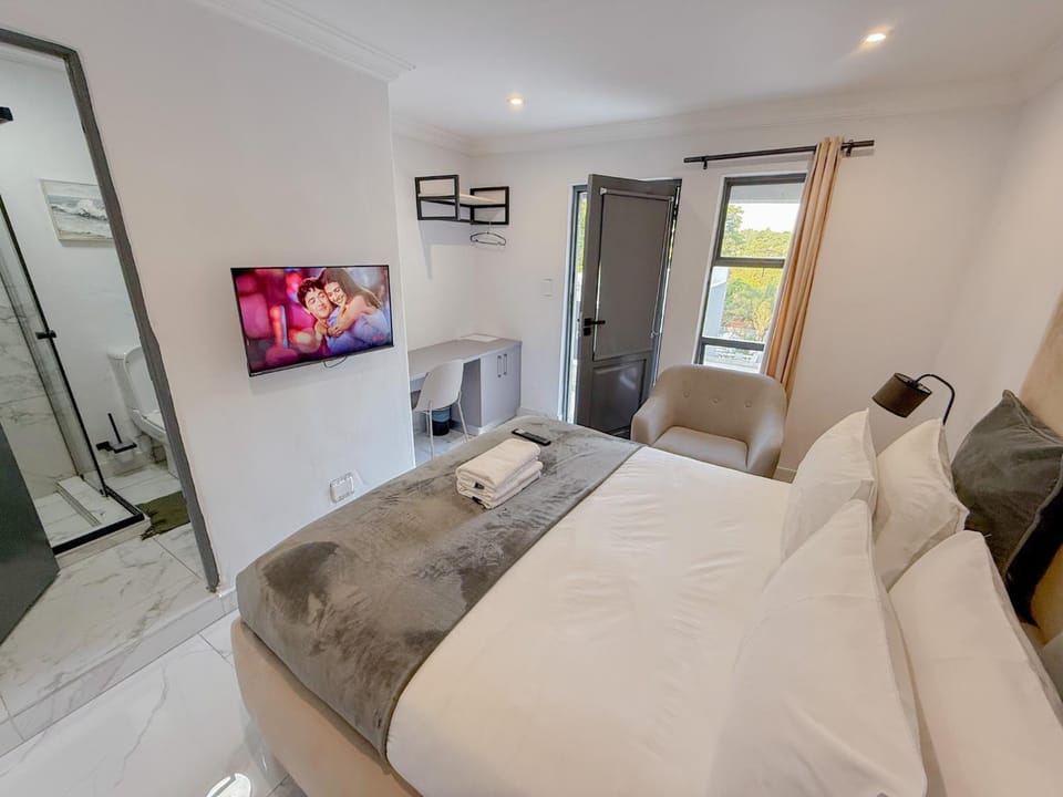 Amoris Guesthouse I - Randburg Bed and Breakfast in Sandton