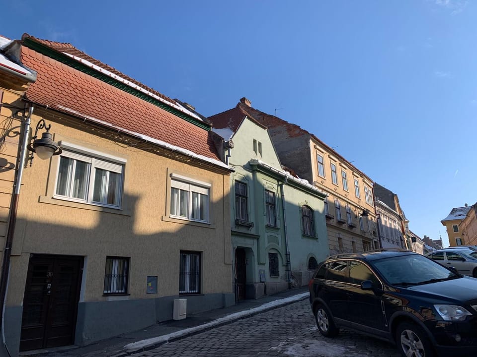 Friendwell Downtown Studio Apartment in Sibiu