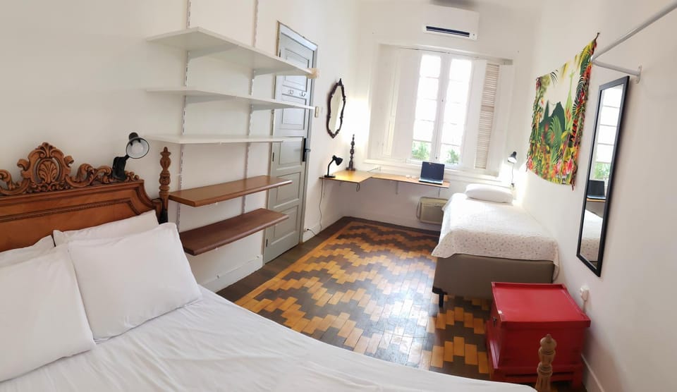 Bed, Photo of the whole room, Bedroom, group of guests, air conditioner