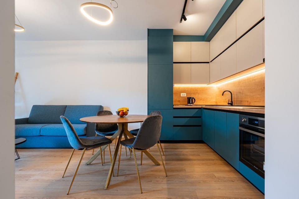 Kitchen or kitchenette, Dining area, stove