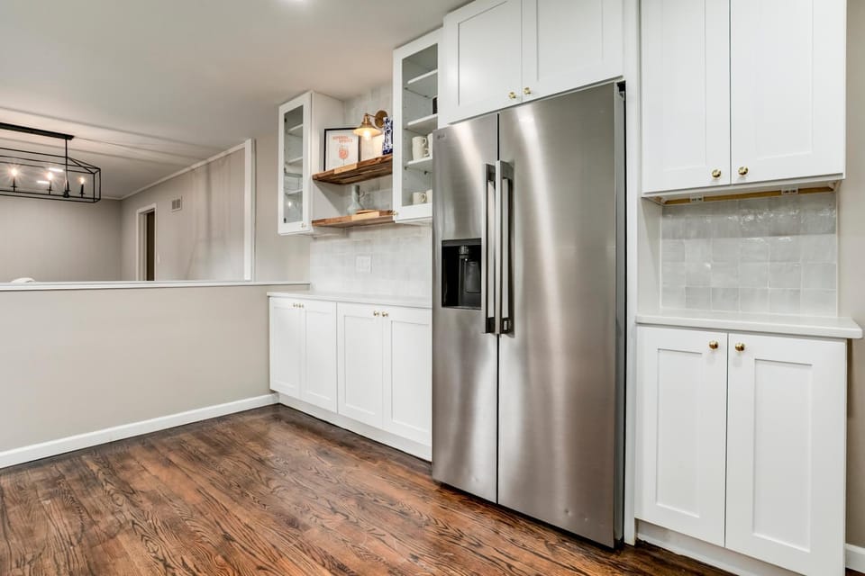 Kitchen or kitchenette, kitchen