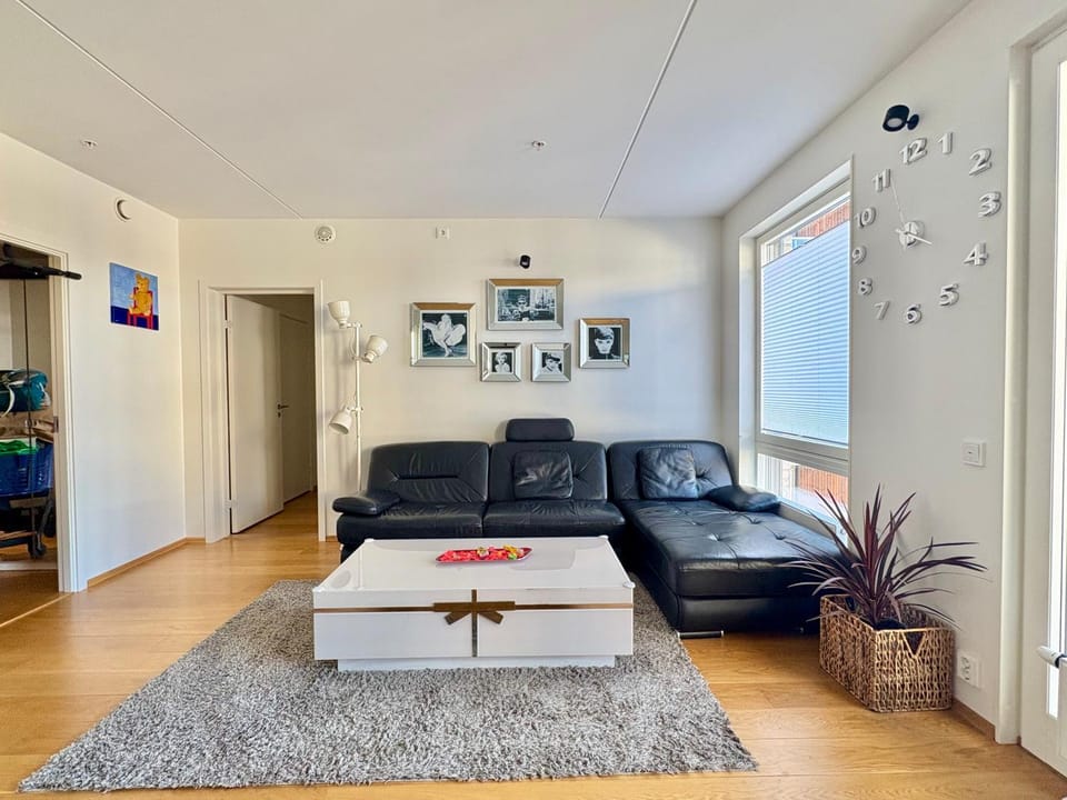 Best location 3 bedrooms Modern apartment sauna, balcony, elevator, and easy access to city center Apartment in Oslo