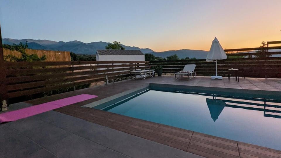 Natural landscape, Mountain view, Pool view, Swimming pool, Sunrise, Sunset, sunbed