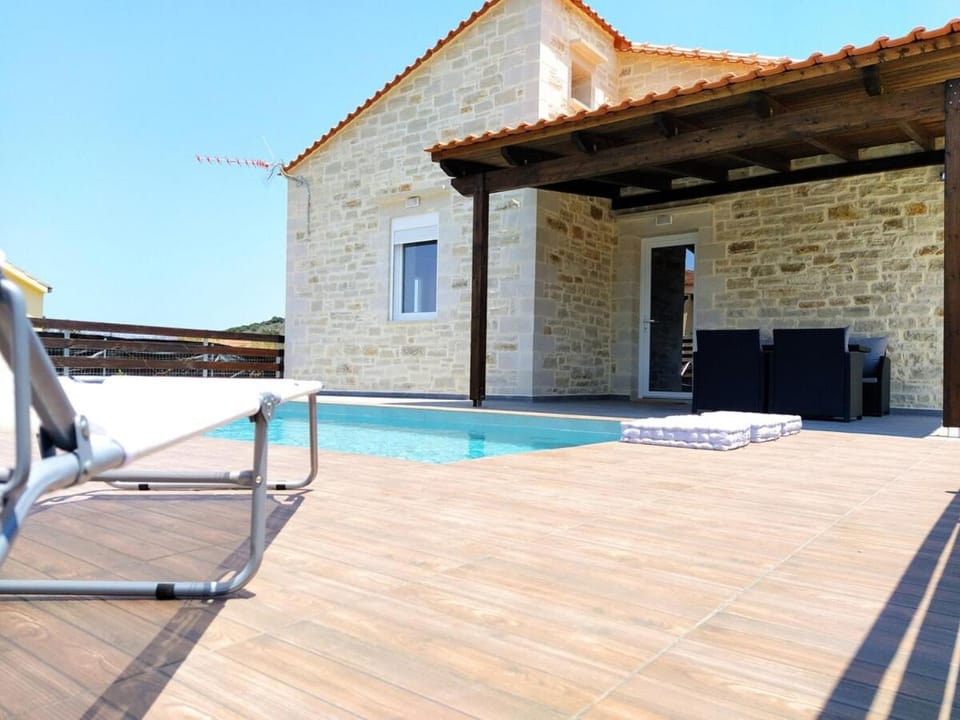 Property building, Pool view, Swimming pool, sunbed