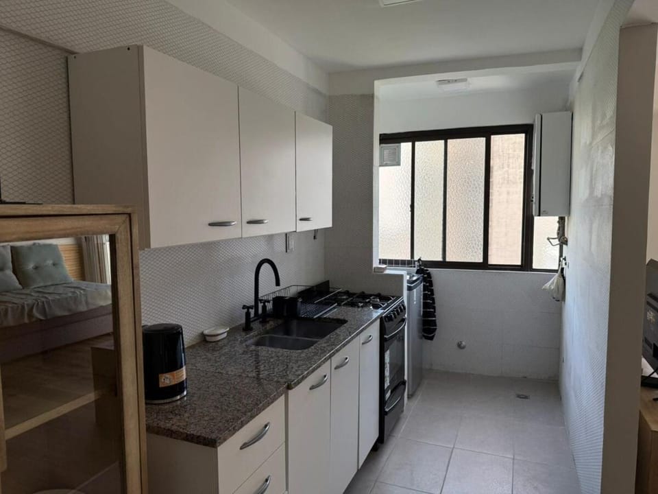 Dpto Cómodo y Cálido a metros del Hospital Italiano Apartment in Buenos Aires