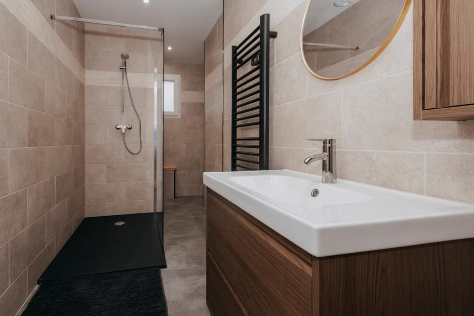 La bâtisse des tuileries côté vigne Apartment in Auvergne-Rhône-Alpes