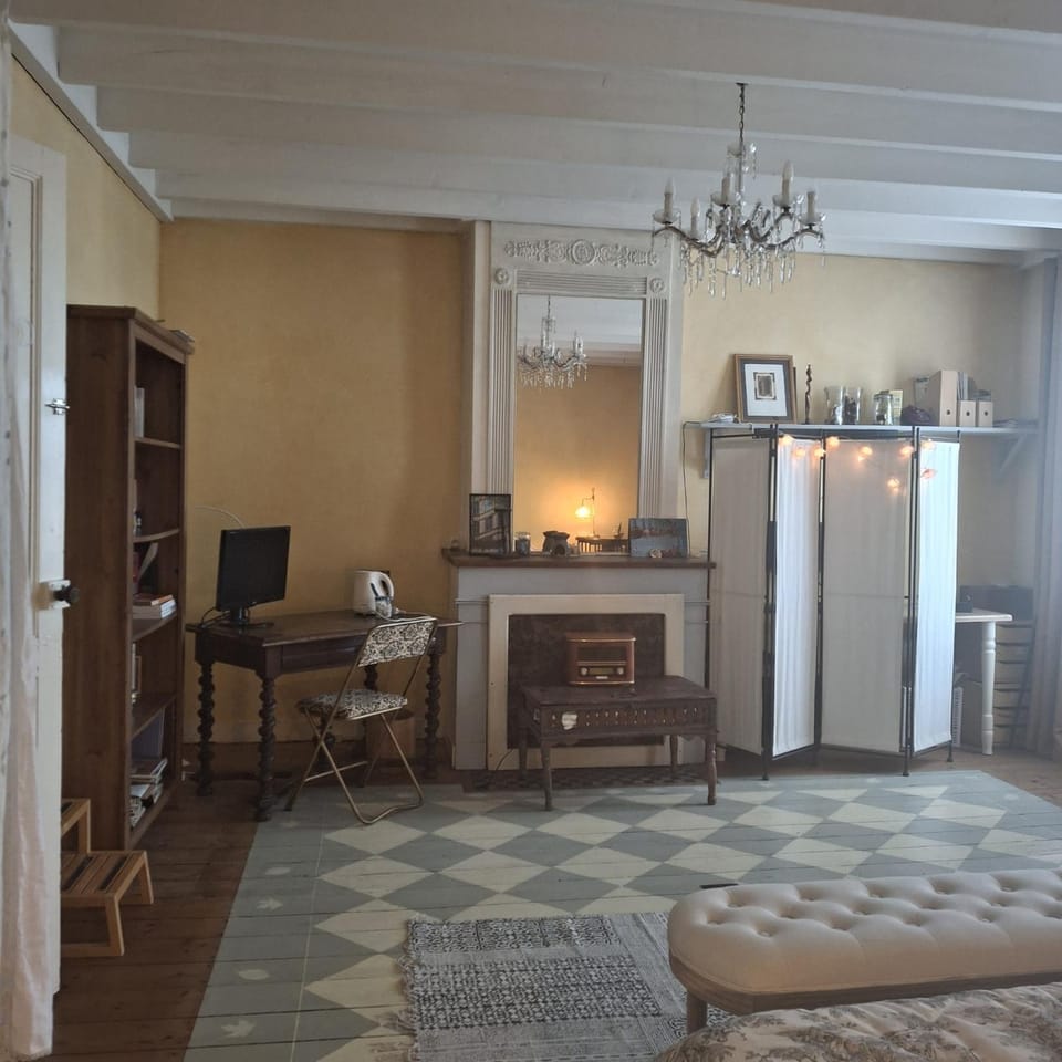 Grande chambre avec SDB et WC privés Bed and Breakfast in Nouvelle-Aquitaine