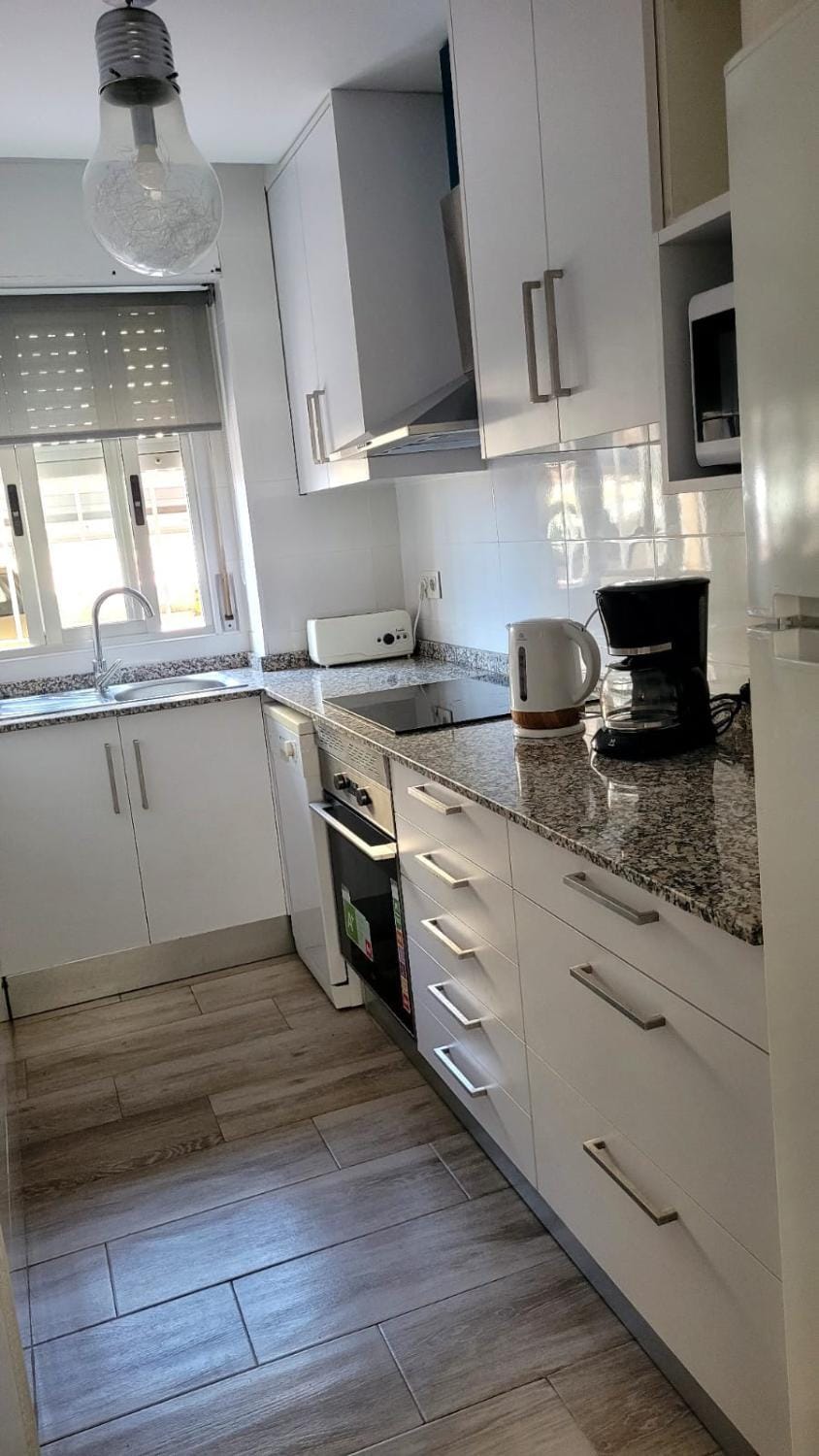 Kitchen or kitchenette, dishwasher, pet friendly, stove