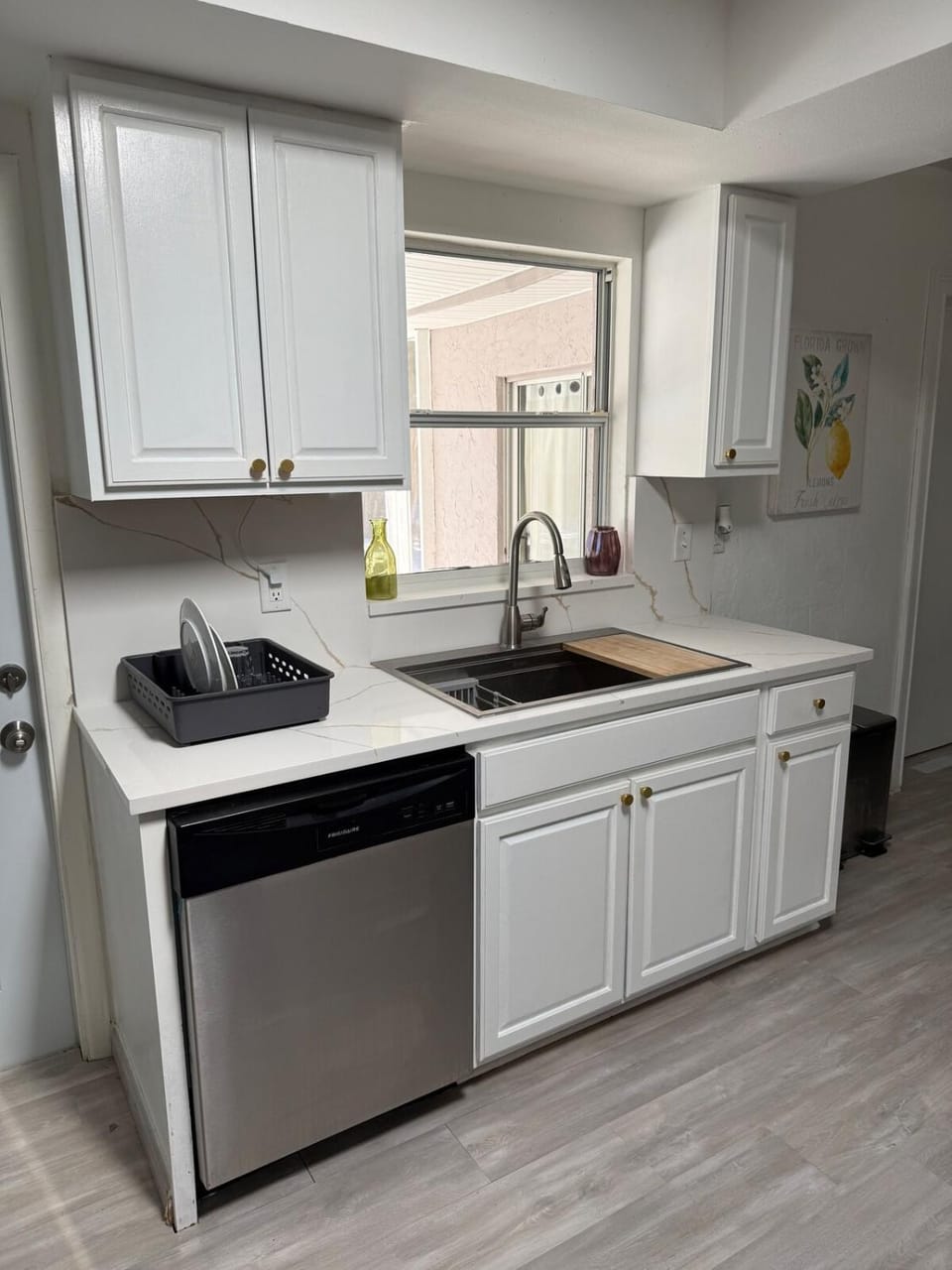 Sunny Escape with Pool 10 minutes from Siesta Key House in Gulf Gate Estates