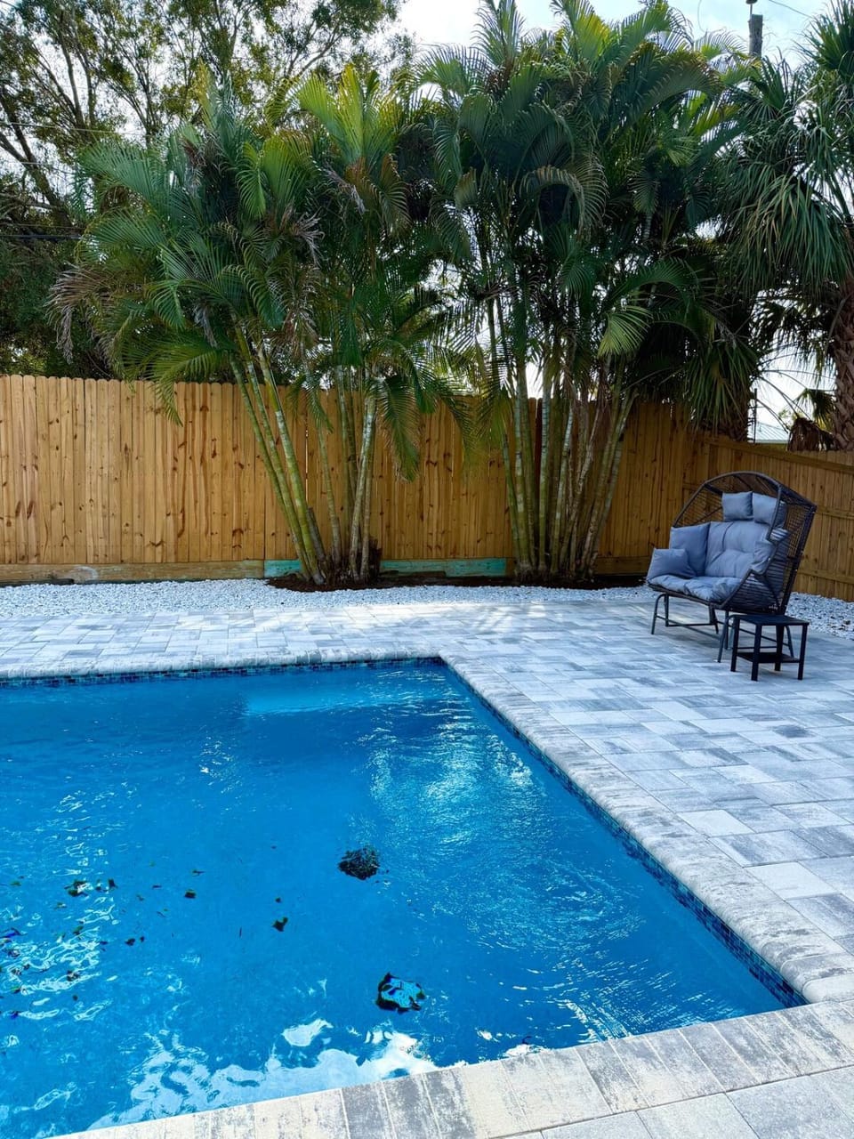 Sunny Escape with Pool 10 minutes from Siesta Key House in Gulf Gate Estates