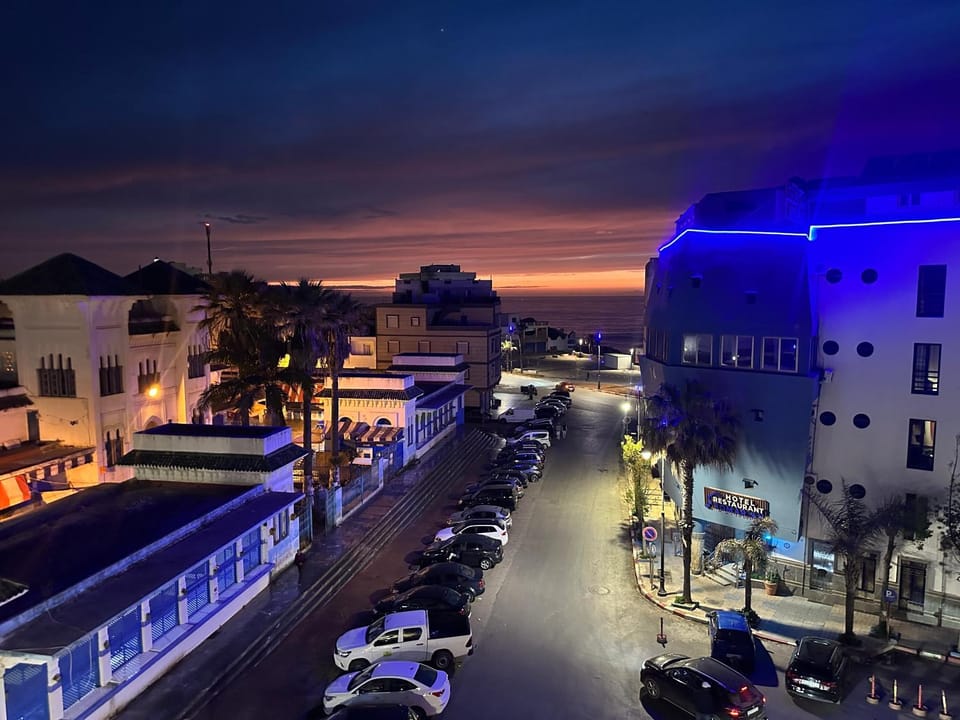 Night, Sea view, Street view, Location, Parking