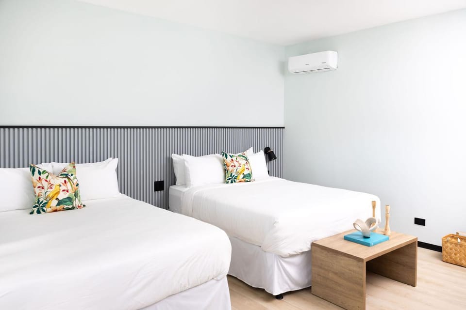 Bed, Photo of the whole room, Bedroom, air conditioner