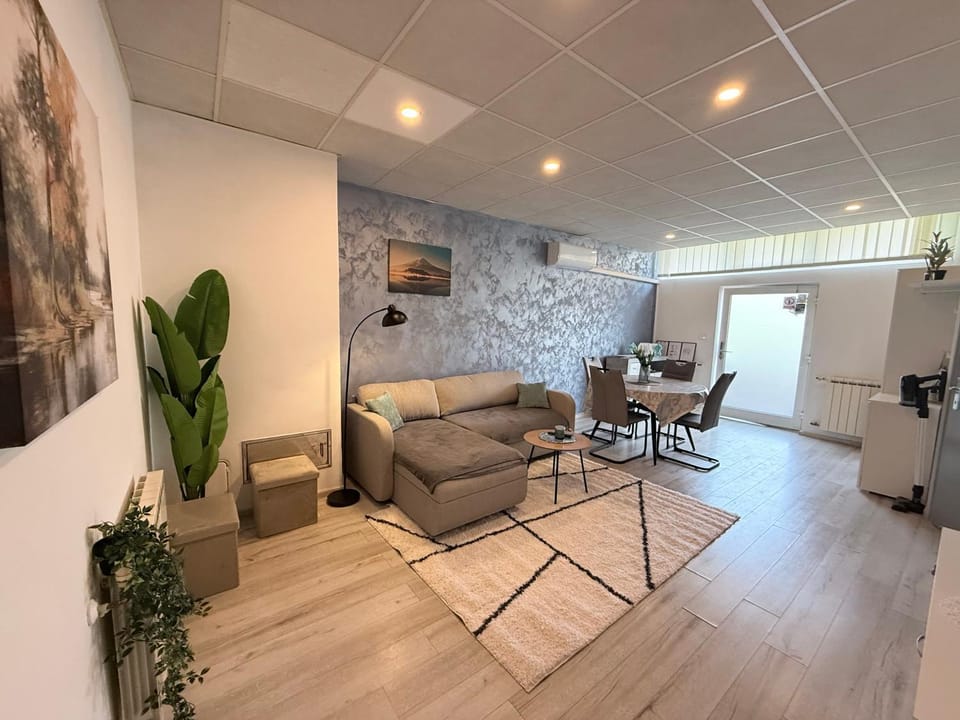 Hugo s home, apartman blizu bazena i bolnice Apartment in Croatia